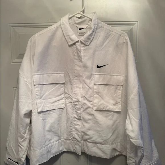 Nike white Women's Sportswear Essential Full-Zip Crop Jacket sz XL - Picture 3 of 5